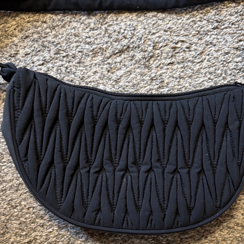 Elegant Black Quilted Crossbody Bag